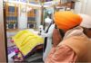 मुख्यमंत्री ने गुरुद्वारा साहिब में माथा टेका, संगत के साथ मिलकर सेवा में लिया हिस्सा